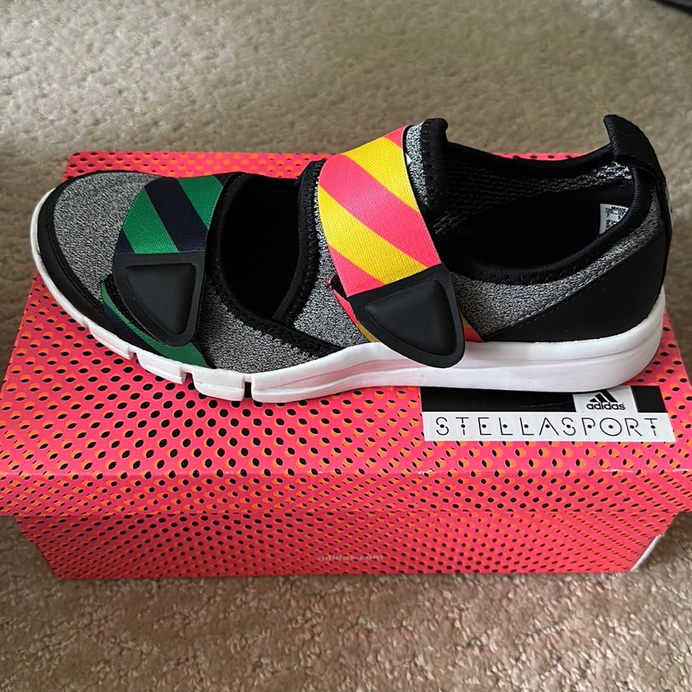 Adidas Stellasport Strap Sneakers, size 7